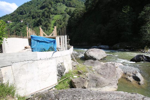 Rize Valisi'nden kaçak yapı tepkisi