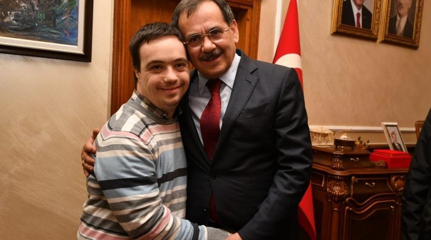 Başkan Mustafa Demir: &ldquo;Biz birlikte g&uuml;&ccedil;l&uuml;y&uuml;z&rdquo;