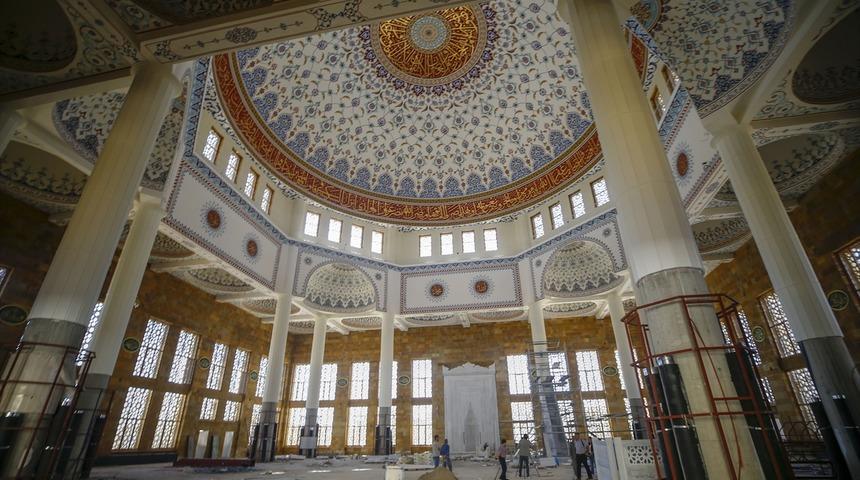 Hem ibadete hem de turizme hizmet verecek cami