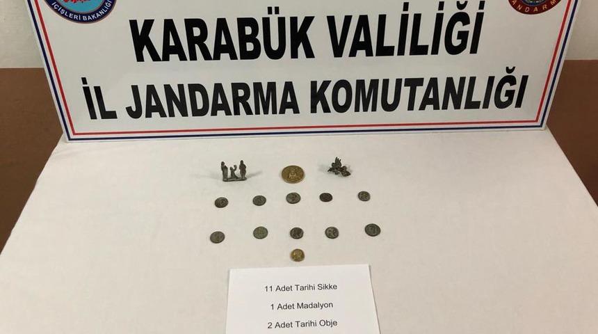 Safranbolu'da tarihi eser operasyonu: 3 g&ouml;zaltı