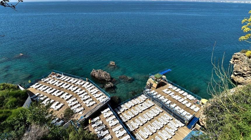 Muratpaşa’nın tüm plajları Mavi Bayrak aldı