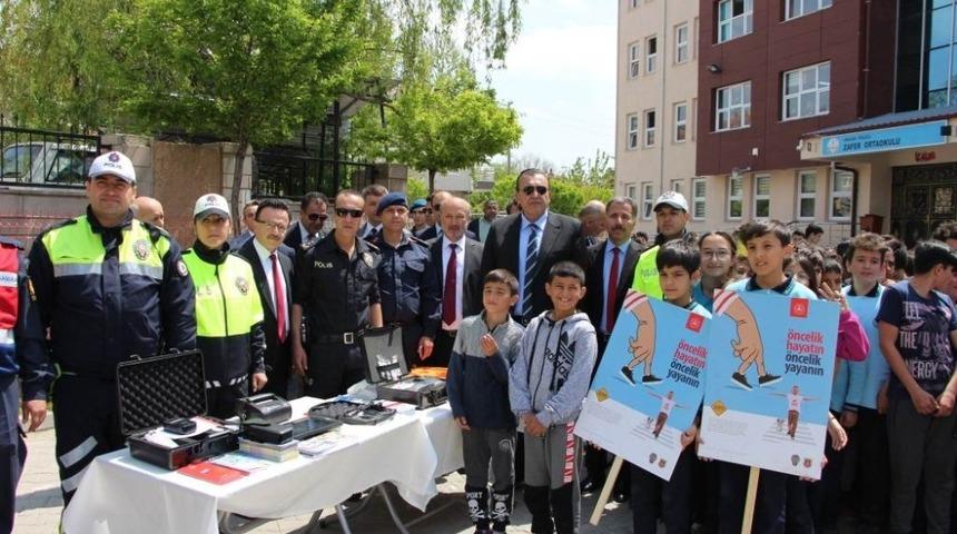 Trafik Haftası &ouml;ğrencilerle kutlandı