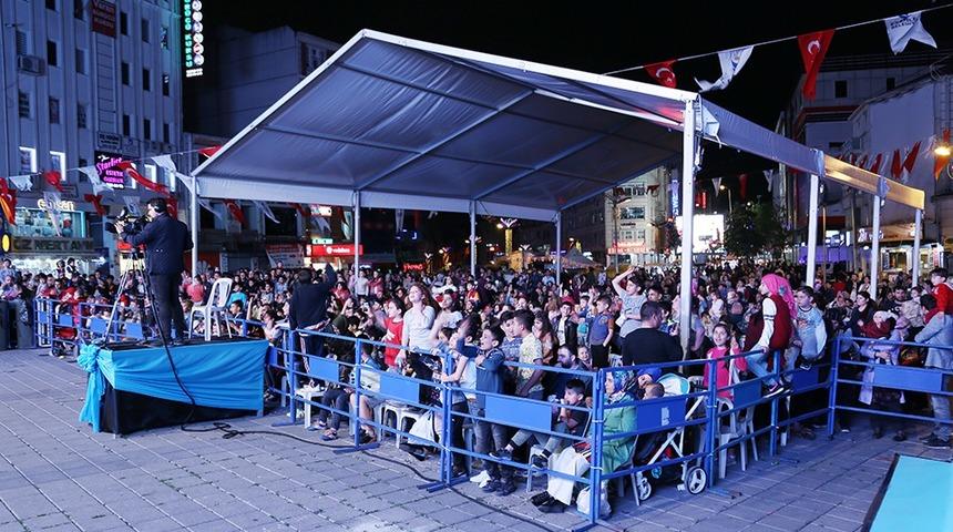 D&ouml;rtyol&rsquo;da her akşam bilgi yarışması