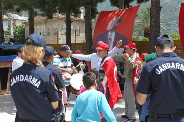 Jandarmadan Engelliler Haftasında mutlu eden etkinlik