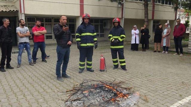 Gercüş’te lise öğrencilerine yönelik yangın tatbikatı