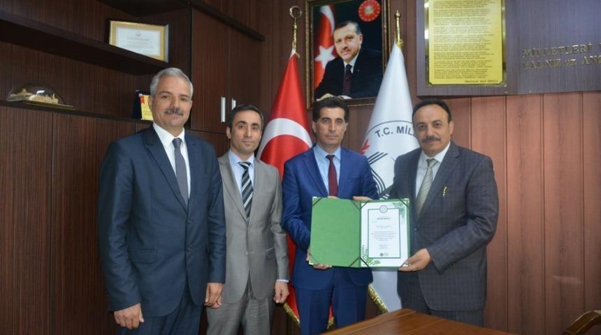 Mert &Ouml;zkan Anaokulu&rsquo;na &ccedil;evre beratı &ouml;d&uuml;l&uuml;