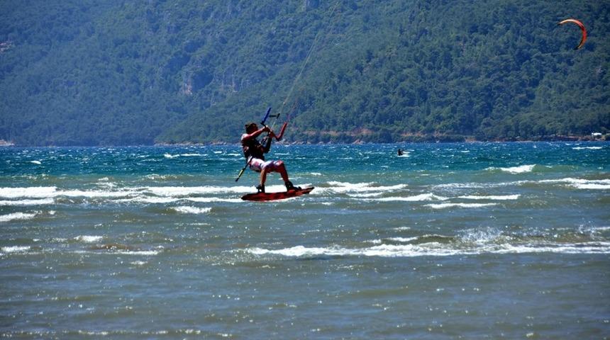 'Deli Mehmet' turizmi ile her yıl sörf tutkunlarının adresi oluyor
