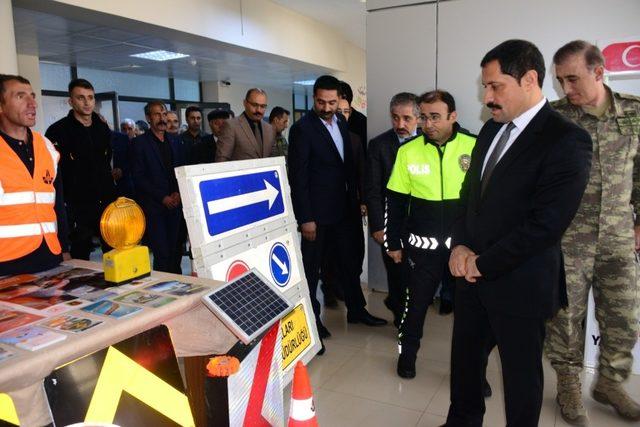 Trafik levhasına kurşun sıkanlara tepki gösteren Vali: 