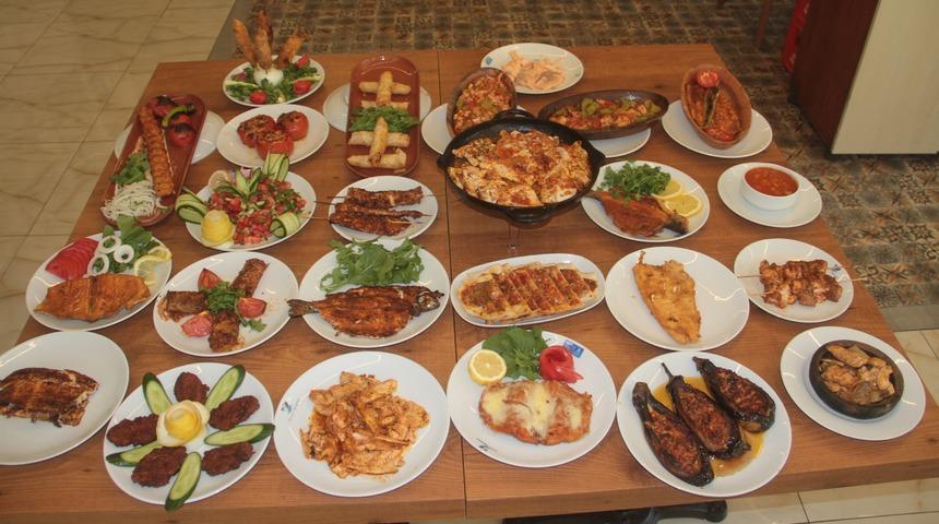 Tam 23 çeşit yemeği yapılıyor, yıllık tüketim 70 ton