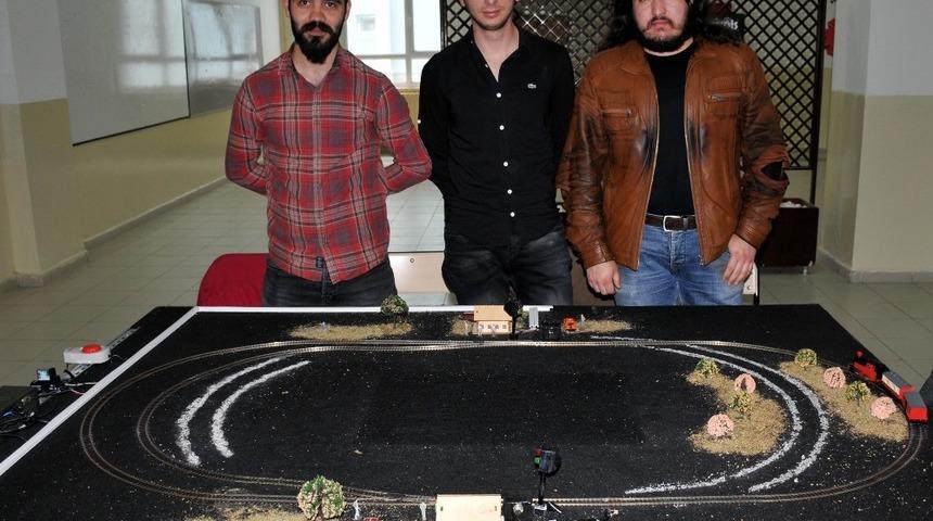 OM&Uuml;&rsquo;l&uuml; &ouml;ğrencilerinden d&ouml;nem sonu proje sergisi