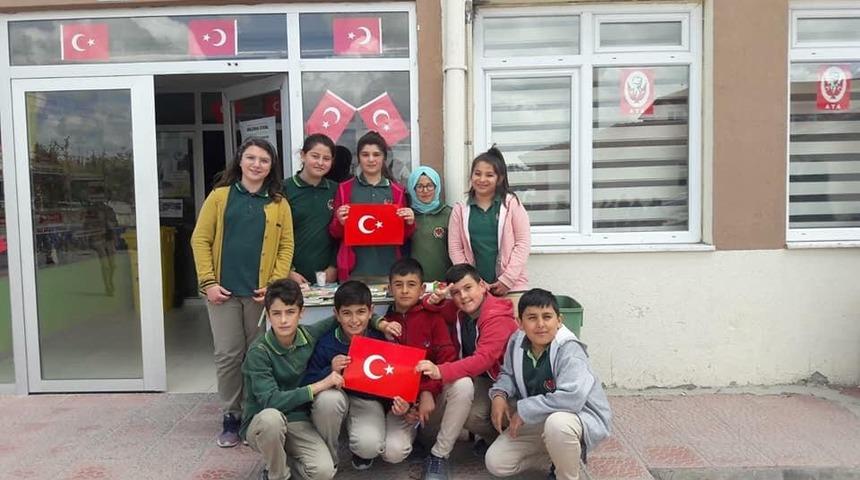 &Ouml;ğrencilerden anlamlı yardım