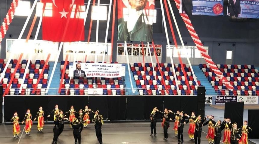 Kartepe Belediyesi Halk Oyunları ekibine Marmara birinciliği