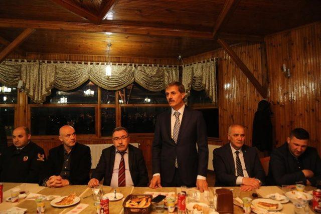 Serdivanlı muhtarlar iftar sofrasında buluştu