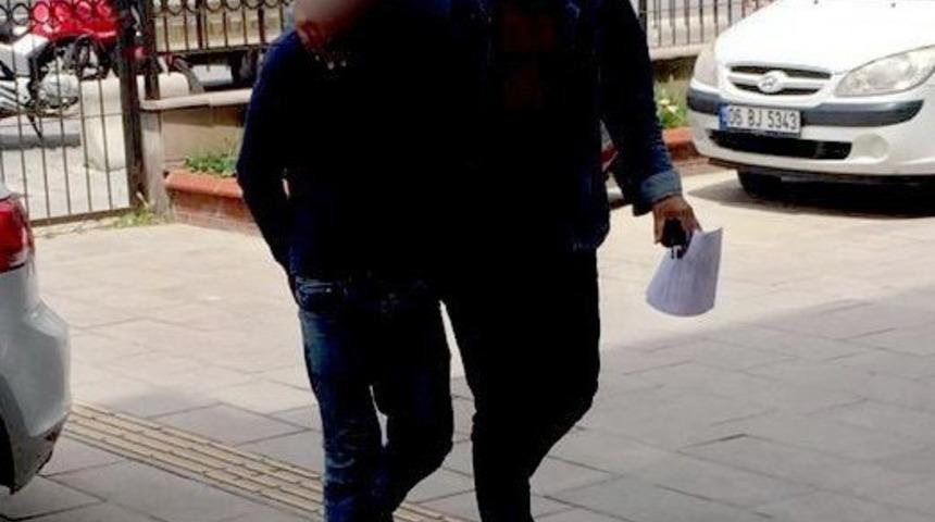 Kuşadası&rsquo;ndan &ccedil;eşitli su&ccedil;lardan aranan biri kadın 2 kişi yakalandı