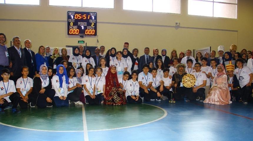 Adnan Menderes Proje İmam Hatip &ouml;ğrencileri projelerini sergiledi