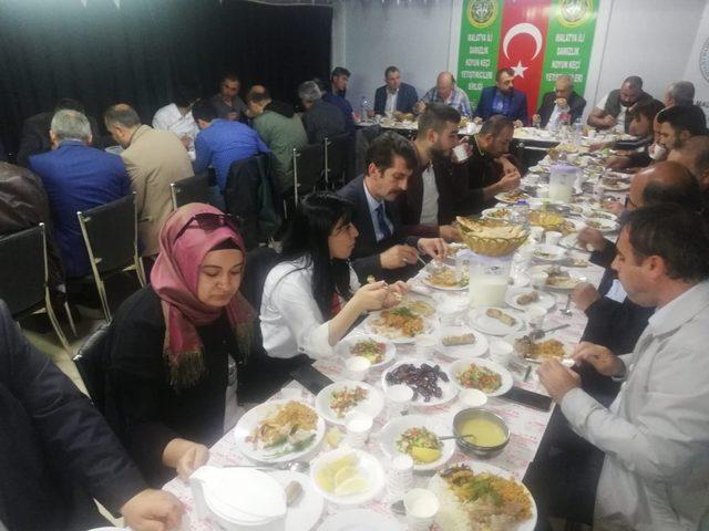 Akın basın mensuplarını iftarda bir araya geldi