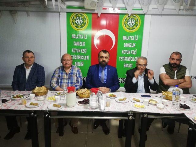 Akın basın mensuplarını iftarda bir araya geldi