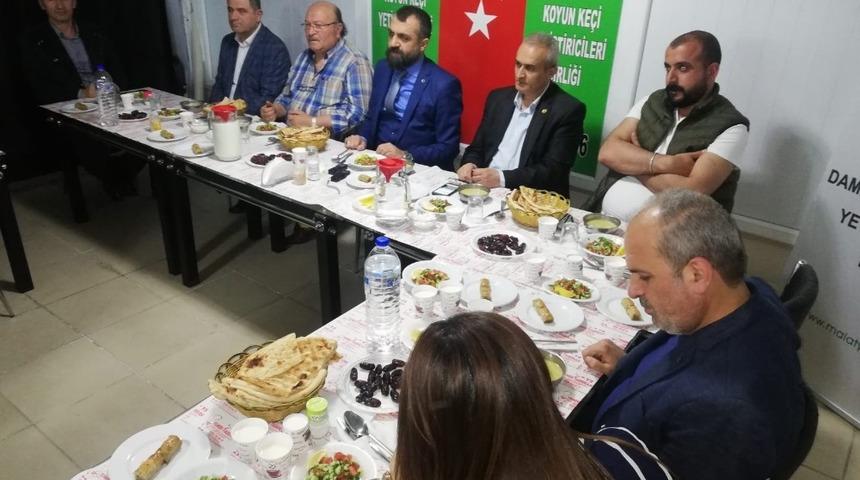 Akın basın mensuplarını iftarda bir araya geldi