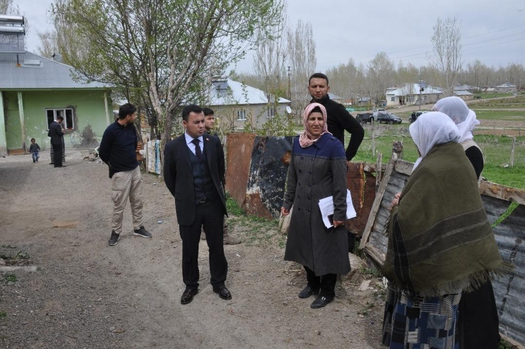 Kaymakam Uzan&rsquo;dan dar gelirli ailelere gıda paketi