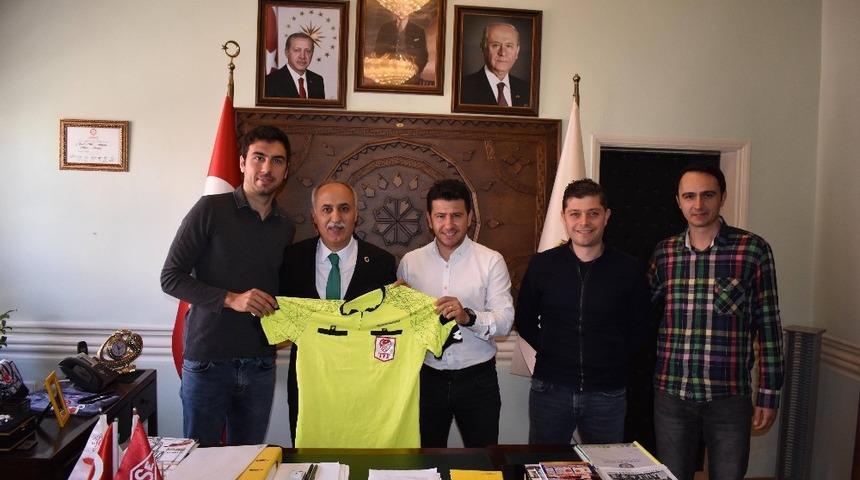 Davut Aydın&rsquo;a S&uuml;per Lig hakemlerinden ziyaret