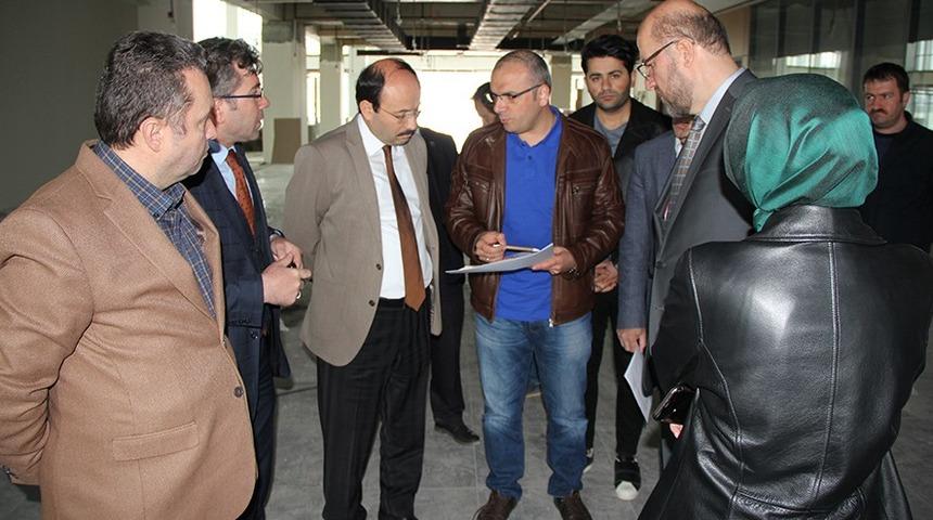 Prof.Dr. Çakmak, kütüphane inşaat çalışmalarını inceledi