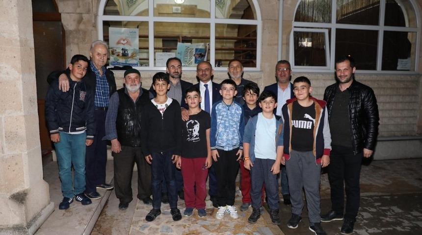 Başkan Söğüt, vatandaşlarla bir araya geliyor