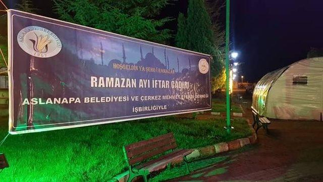 Aslanapa’da her gün 100 kişiye iftar yemeği