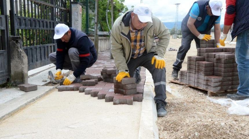 Suluova&rsquo;da kaldırım &ccedil;alışmaları