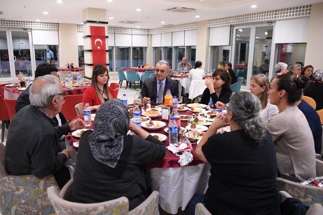 Başkan Esen, şehit annelerine iftar verdi