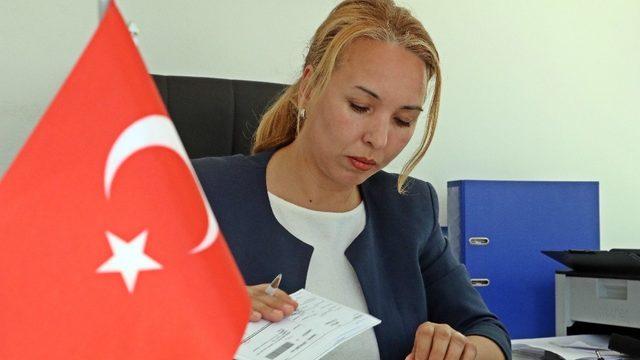 Antalya’nın muhtar azası Rus gelini mesaiye başladı