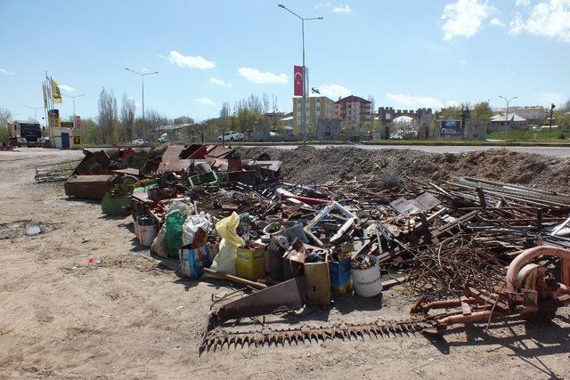 Malazgirt’te yıllardır geri dönüşüme katkı yapıyor