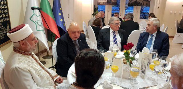 Bulgaristan Başm&uuml;ft&uuml;s&uuml; Haci: Herkes dinine d&ouml;nmeye başladı 2