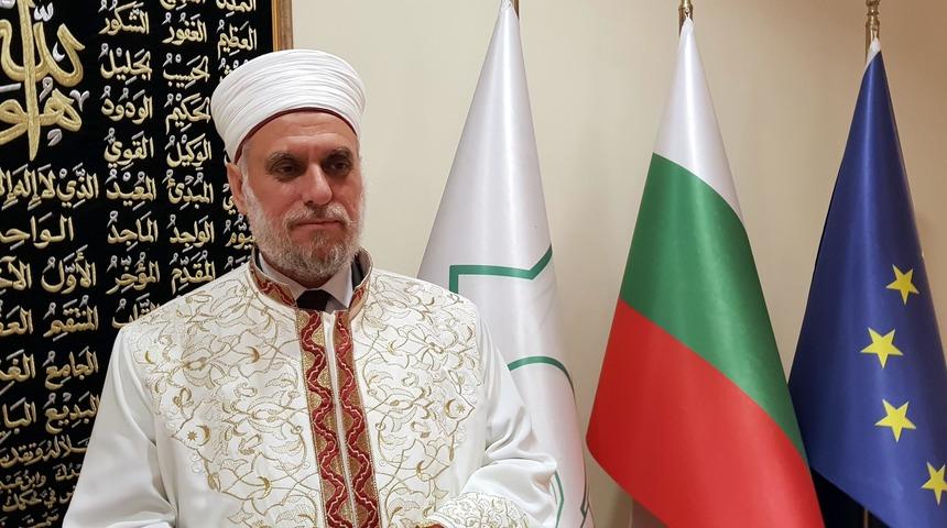 Bulgaristan Başm&uuml;ft&uuml;s&uuml; Haci: Herkes dinine d&ouml;nmeye başladı