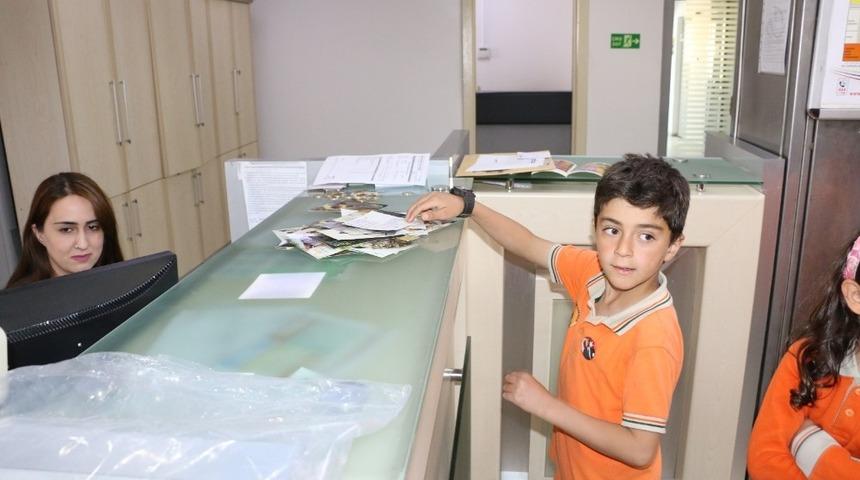 Anneler G&uuml;n&uuml; i&ccedil;in hazırladıkları kutlama kartlarını g&ouml;nderdiler