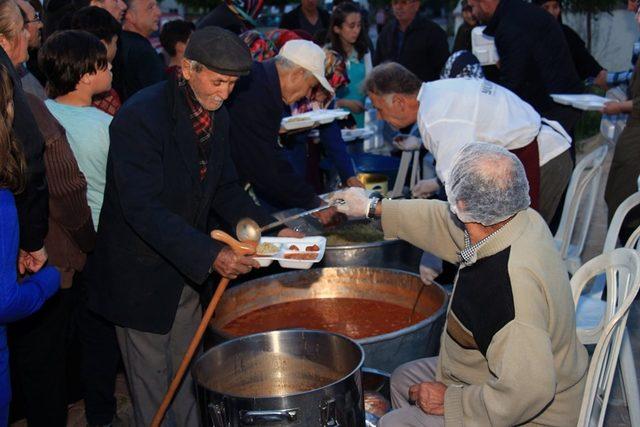 Osmaneli’nde iftar programı düzenlendi