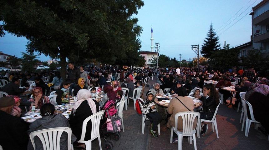 Osmaneli&rsquo;nde iftar programı d&uuml;zenlendi