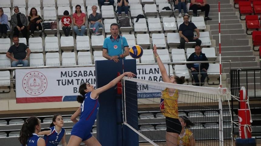 Yıldız Kızlar T&uuml;rkiye Şampiyonası devam ediyor