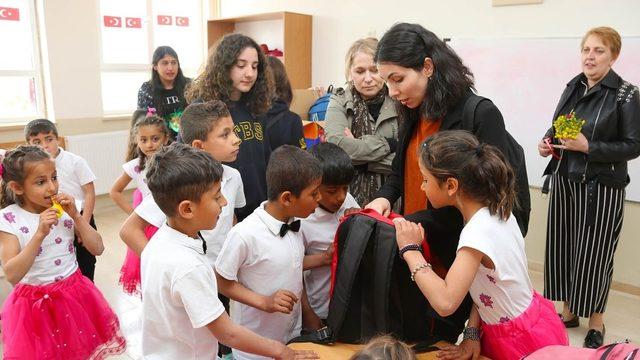 Şanlıurfa Yediyol İlkokulu çocuklarının dilekleri gerçek oldu