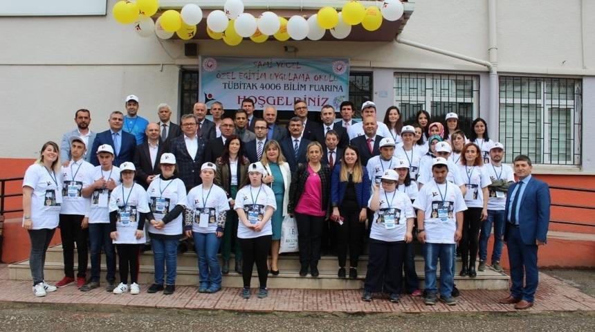 Okulda 4006 T&Uuml;BİTAK Bilim Fuarı