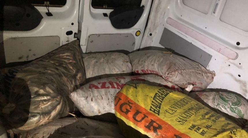 Ka&ccedil;ak avlananlar jandarmadan ka&ccedil;amadı