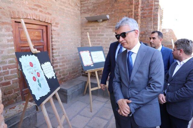 Kırmızı Medrese’de resim sergisi açıldı