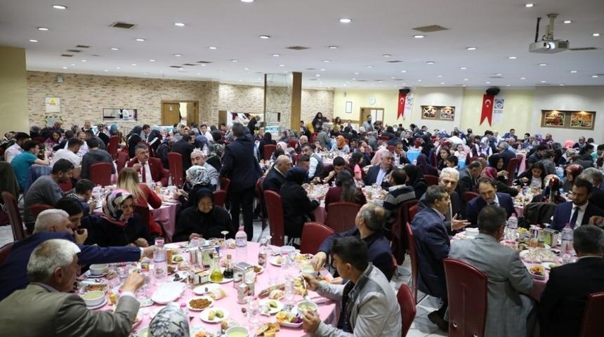 Başkan Dr. Mustafa Palancıoğlu “Mahalle Muhtarları; Hizmet, Yatırım ve Gönül Belediyeciliği sofrasında”