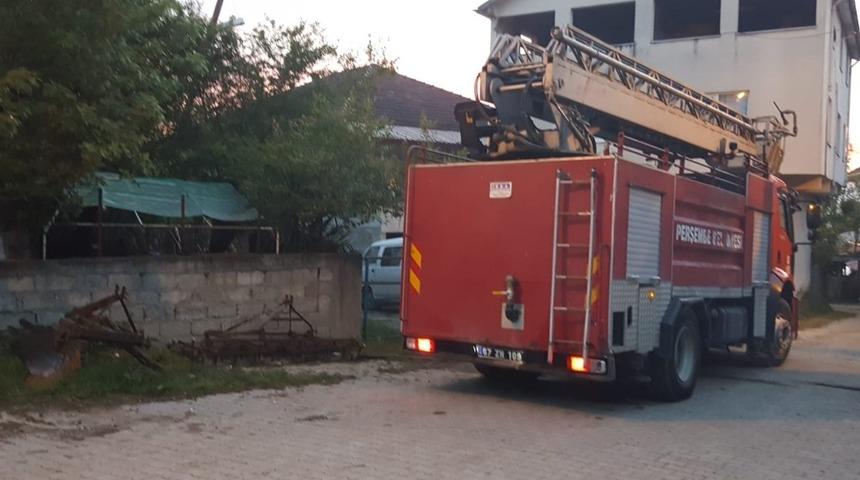 Sayaçtan çıkan duman, yaşlı aileye korku dolu anlar yaşattı