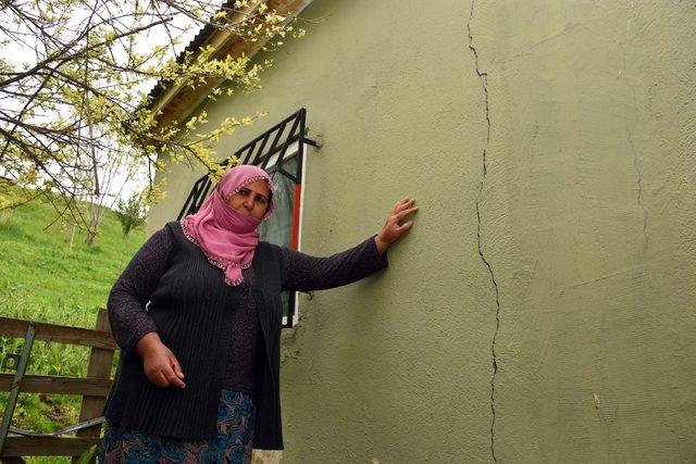 Muş'ta köylülerin heyelan korkusu