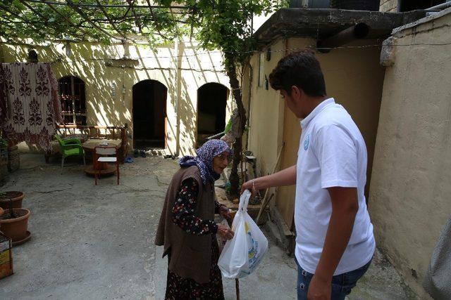 Haliliye’de evlere iftar hizmeti veriliyor