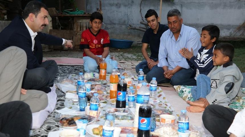 Baydilli vatandaşlarla iftarını a&ccedil;tı
