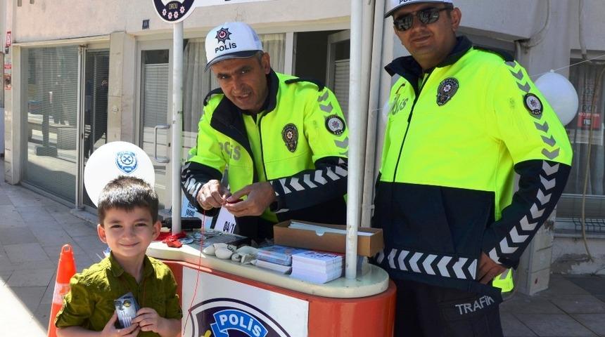 Trafik standı a&ccedil;tılar