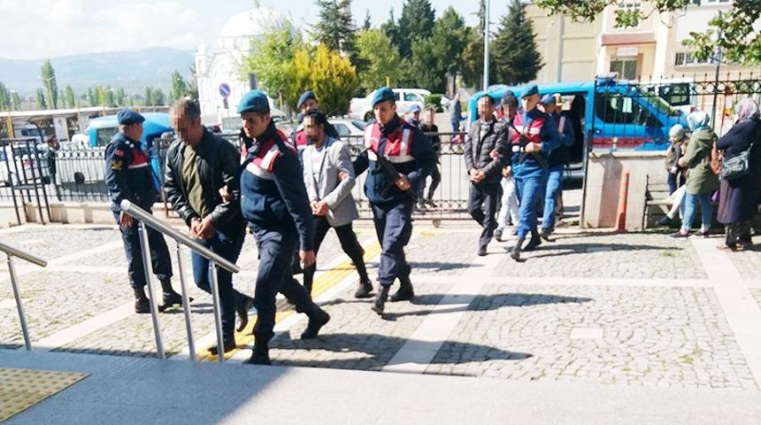 Gediz&rsquo;de izinsiz kazı operasyonunda 2&rsquo;nci dalga; 2 tutuklama