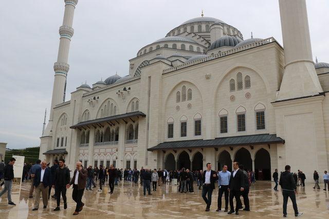 Çamlıca Camii'nde ramazanın ilk cuması