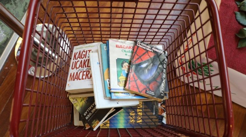 Kocaman kütüphane kurmak için seferberlik başlattılar